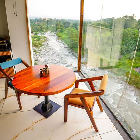 Aachman River And Valley View Resort Dharamshala - A Riverside Resort With Balcony View Εξωτερικό φωτογραφία
