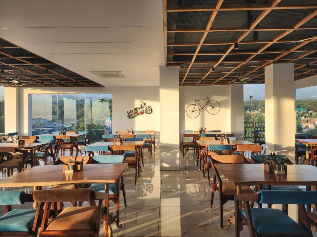 Aachman River And Valley View Resort Dharamshala - A Riverside Resort With Balcony View Εξωτερικό φωτογραφία