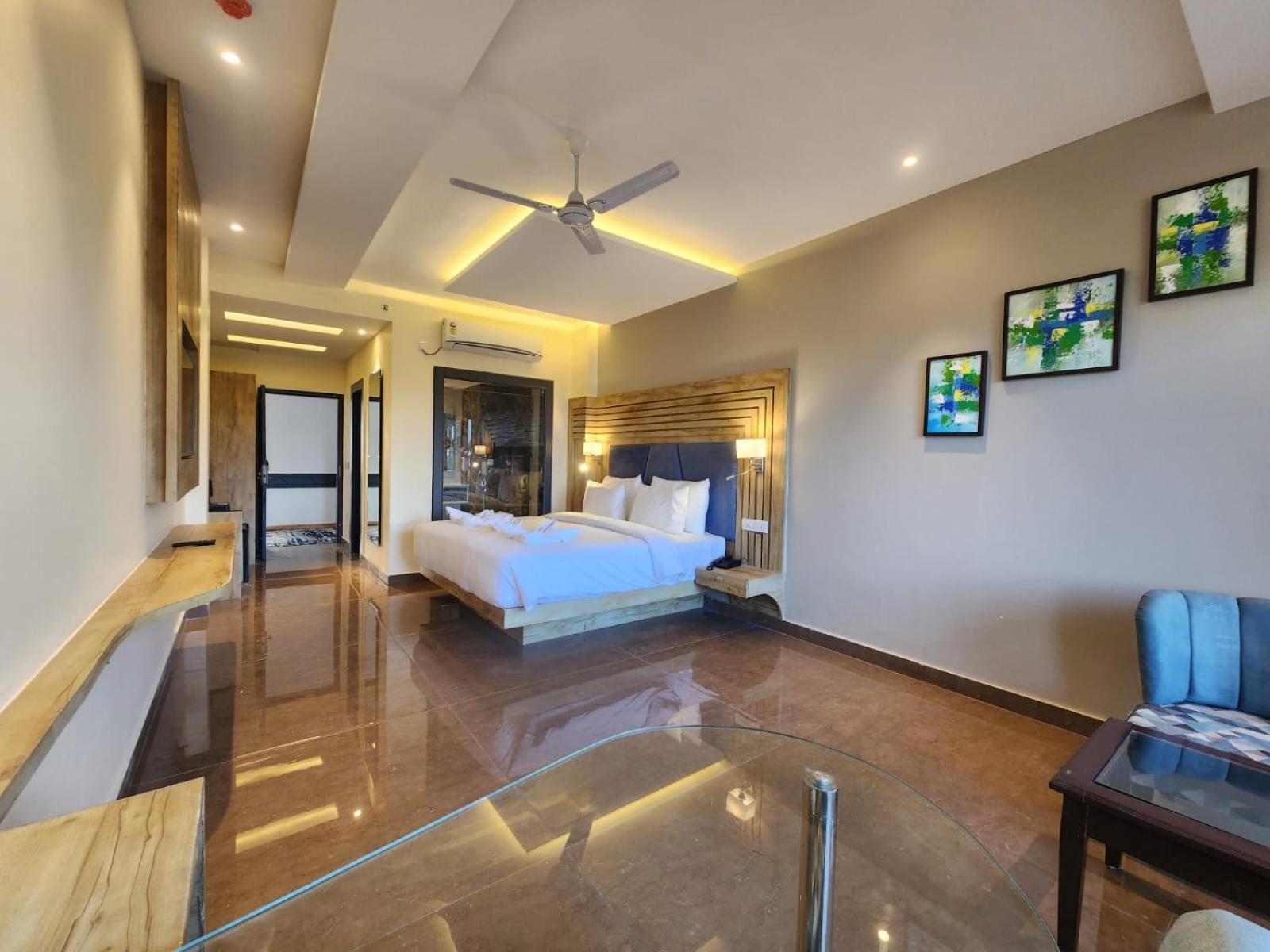 Aachman River And Valley View Resort Dharamshala - A Riverside Resort With Balcony View Εξωτερικό φωτογραφία