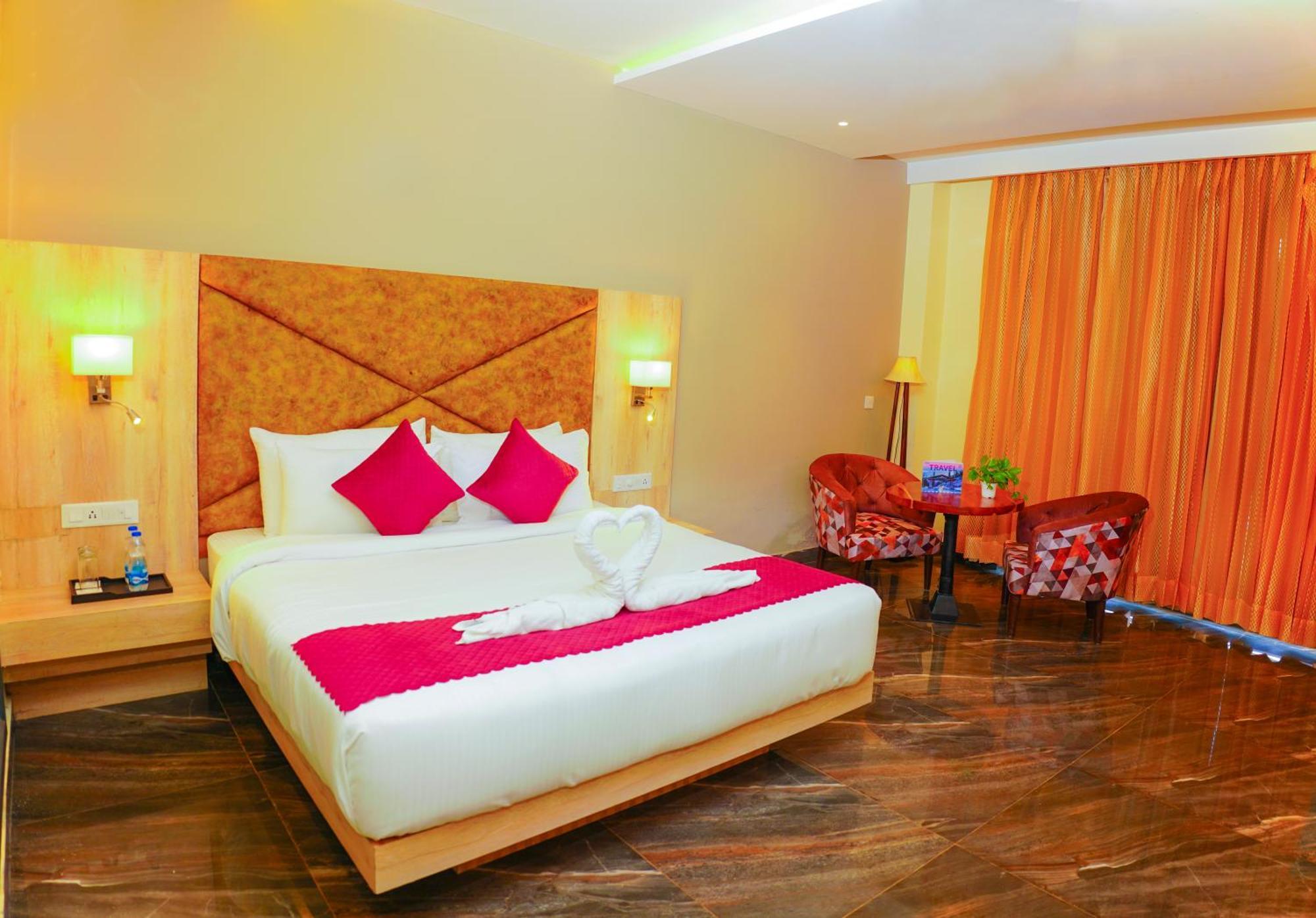 Aachman River And Valley View Resort Dharamshala - A Riverside Resort With Balcony View Εξωτερικό φωτογραφία